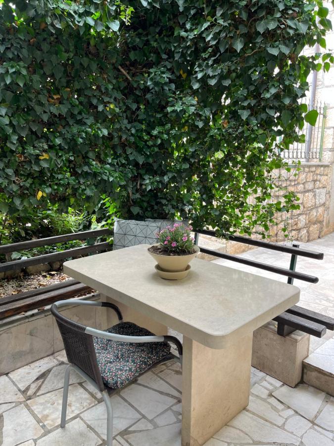 Apartment Get Supetar Exterior photo