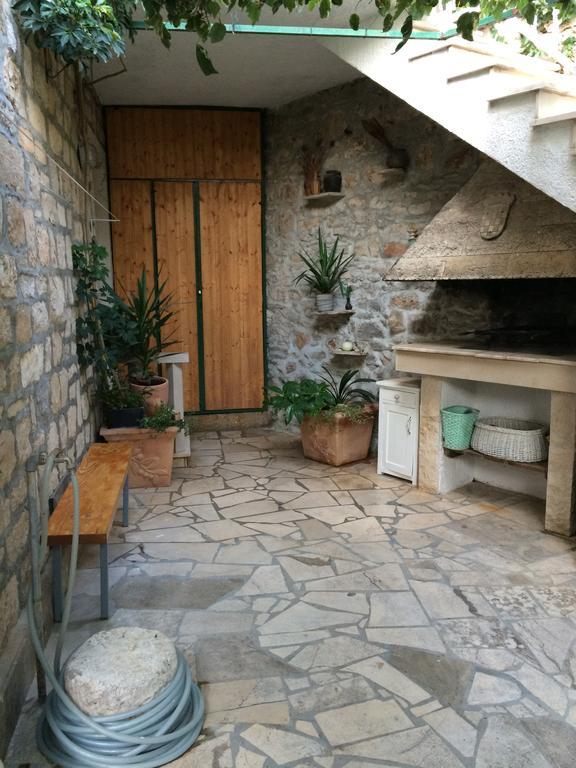 Apartment Get Supetar Exterior photo